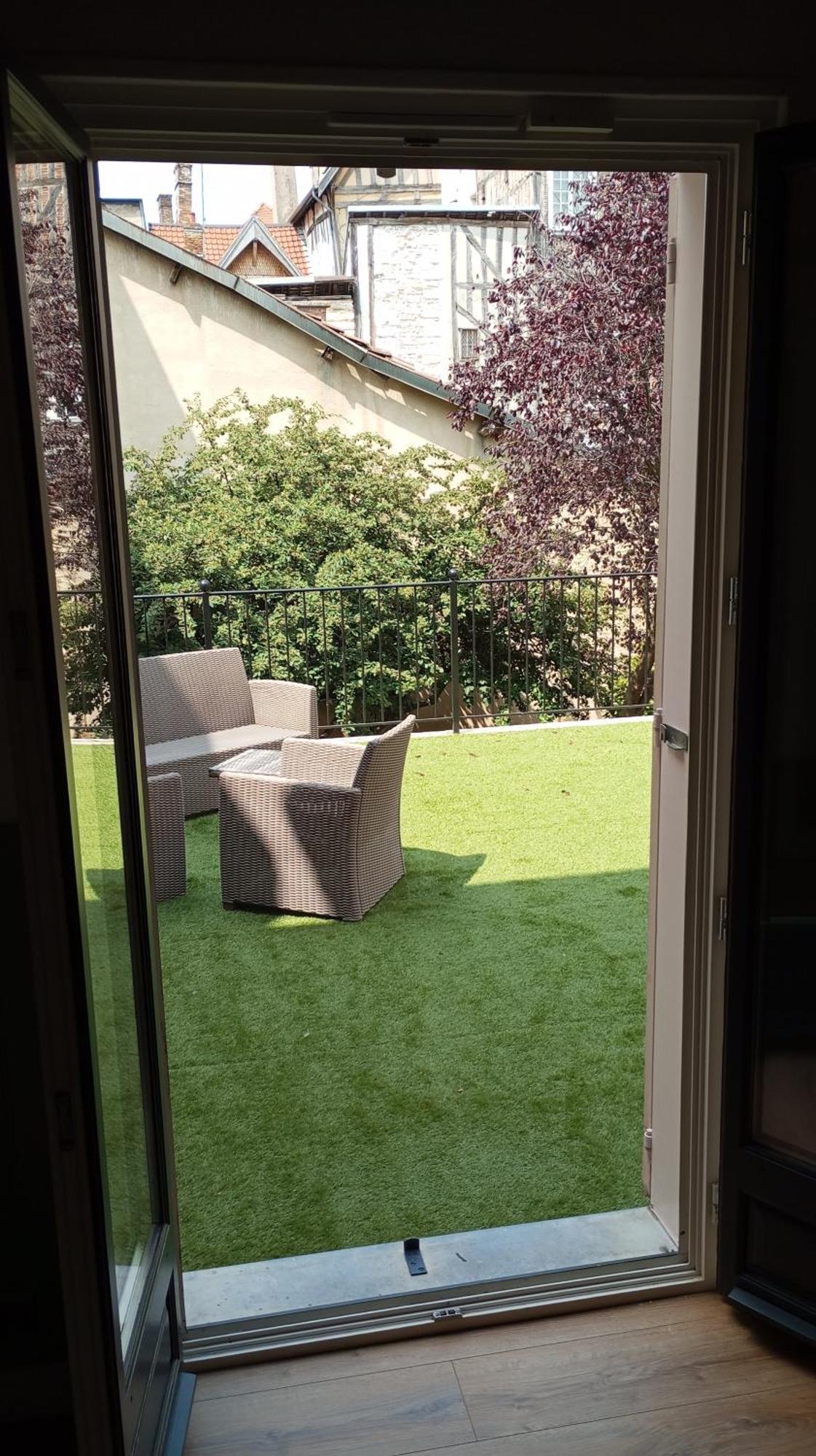 Ferienwohnung Les Terrasses Du Bouchon Troyes Exterior foto